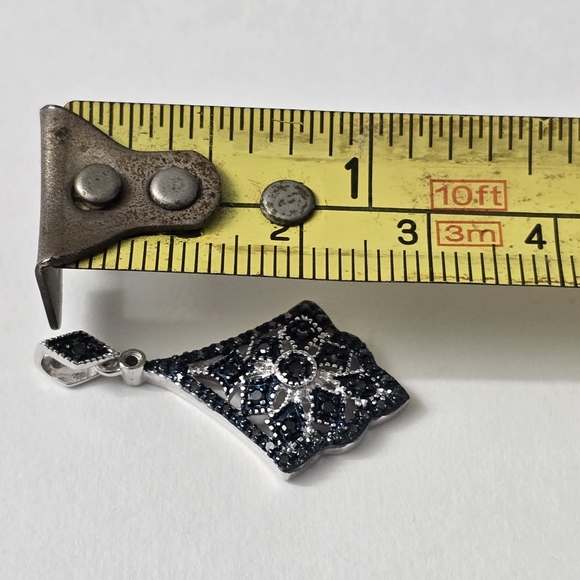 Watch Video / Exquisite Sterling Silver 925 Blue Diamond Pendant - Picture 4 of 5